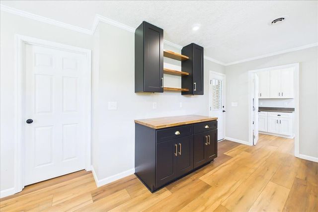 858 N Main Street, Decatur, TN 37322