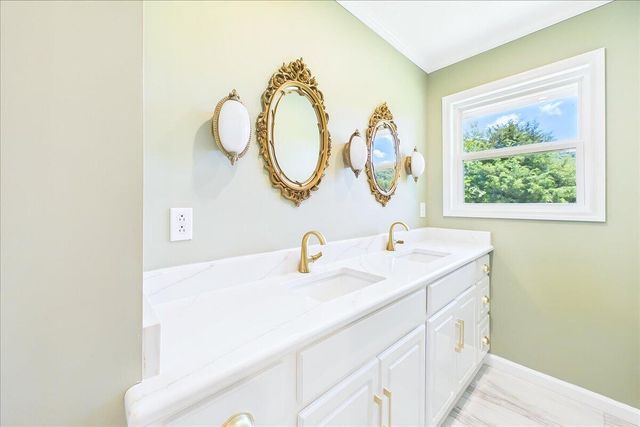 858 N Main Street, Decatur, TN 37322