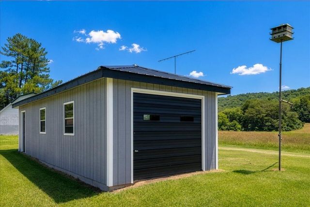 858 N Main Street, Decatur, TN 37322