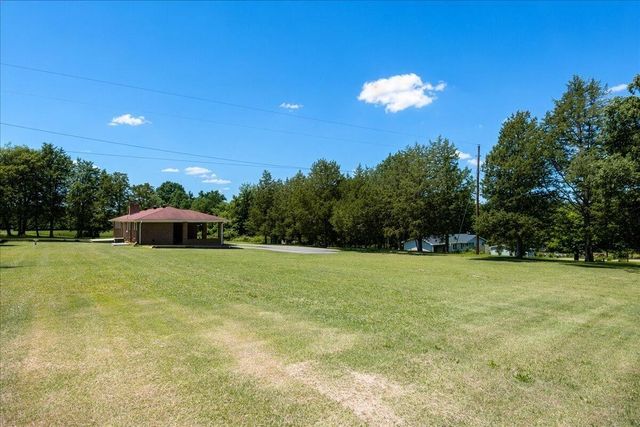 858 N Main Street, Decatur, TN 37322