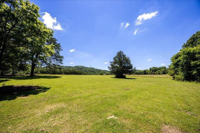 858 N Main Street, Decatur, TN 37322