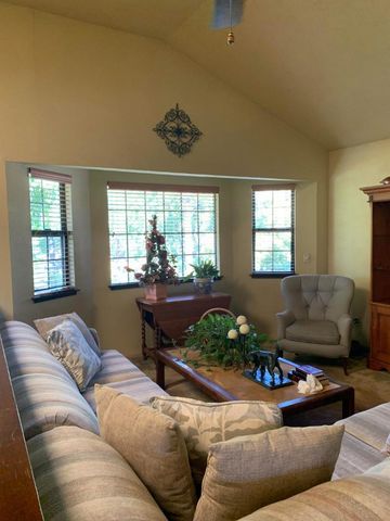 5555 N Nantucket Avenue, Fresno, CA 93704