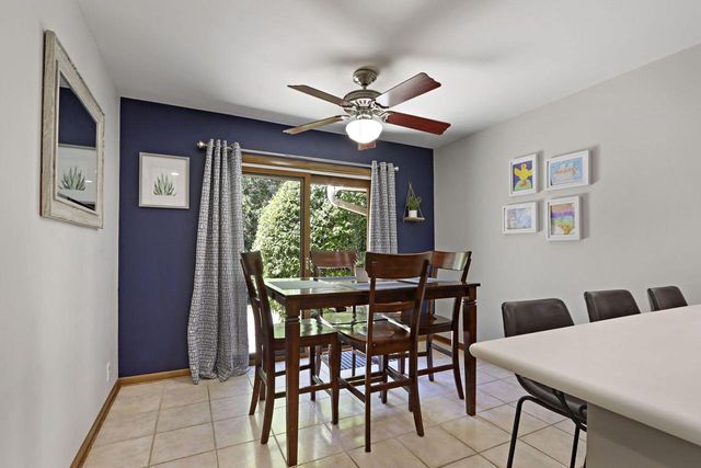 3625 S Brentwood ROAD, New Berlin, WI 53151