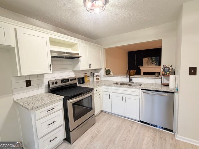 1665 Winchester Way SE, Conyers, GA 30013
