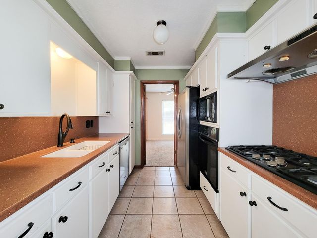 1610 Maryon Street, Baytown, TX 77523