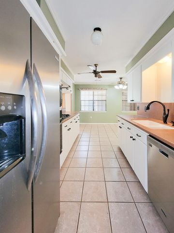 1610 Maryon Street, Baytown, TX 77523