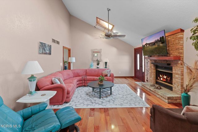 24340 Hull Prairie Road, Perrysburg, OH 43551