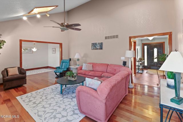 24340 Hull Prairie Road, Perrysburg, OH 43551