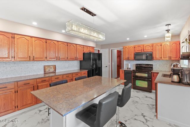 24340 Hull Prairie Road, Perrysburg, OH 43551