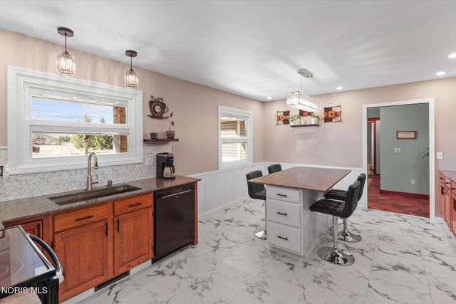 24340 Hull Prairie Road, Perrysburg, OH 43551