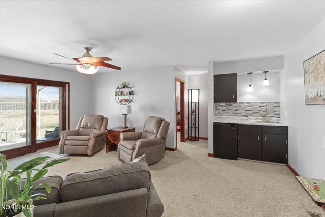 24340 Hull Prairie Road, Perrysburg, OH 43551