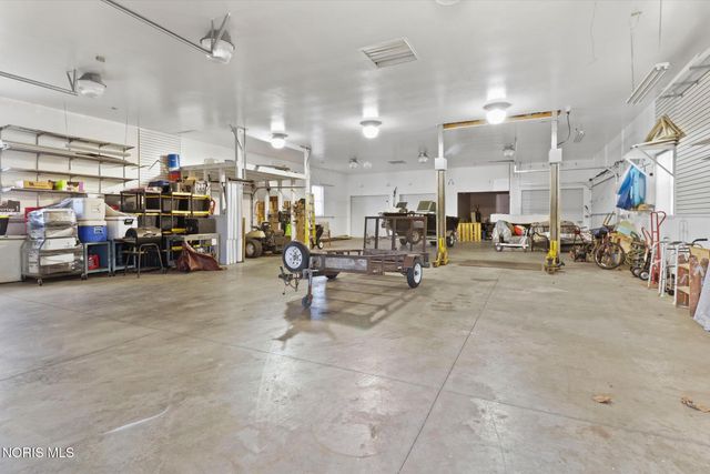 24340 Hull Prairie Road, Perrysburg, OH 43551
