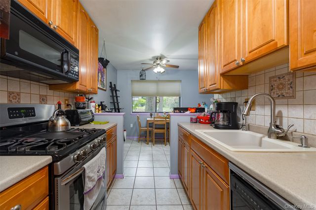 2304 Magnolia Walk, Poughkeepsie, NY 12603
