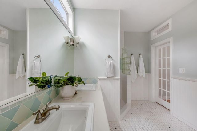 904 Josephine ST, Austin, TX 78704