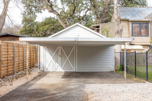 904 Josephine ST, Austin, TX 78704