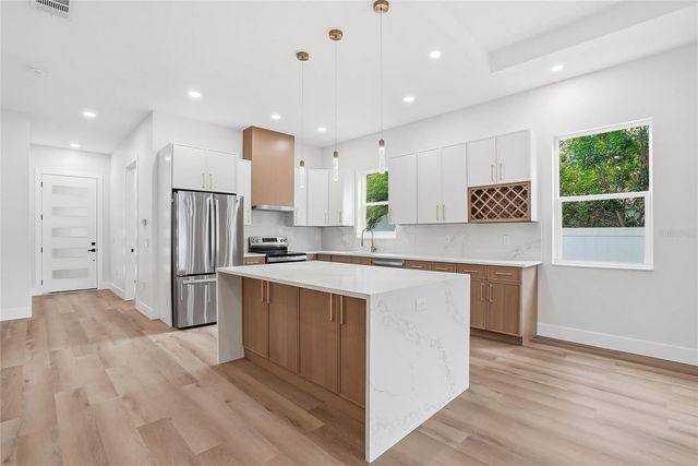 1117 15TH AVENUE NW, Largo, FL 33770