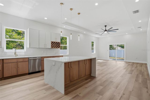 1117 15TH AVENUE NW, Largo, FL 33770
