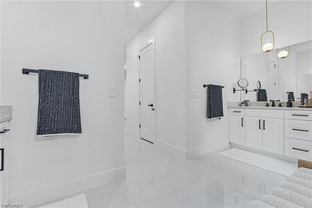 1923 27th TER, Cape Coral, FL 33914