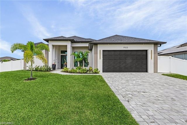 1923 27th TER, Cape Coral, FL 33914