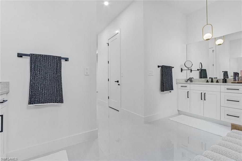 Image 18 of property listing at 1923 27th TER, Cape Coral, FL 33914