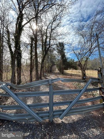 1701 FERGUSON LN, Fort Washington, MD 20744