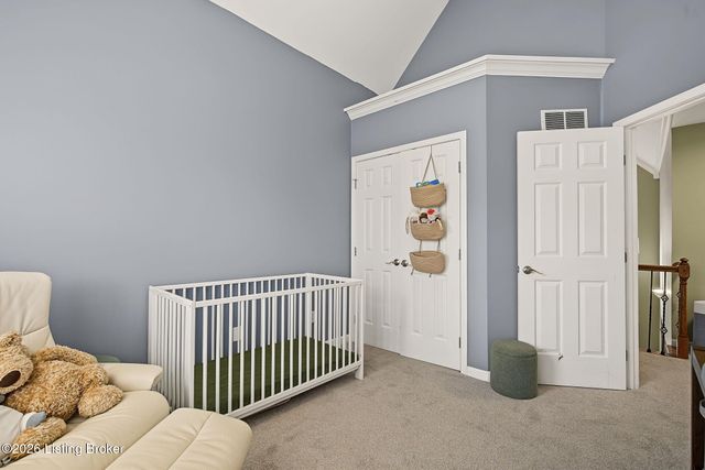 1201 Crosstimbers Dr, Louisville, KY 40245