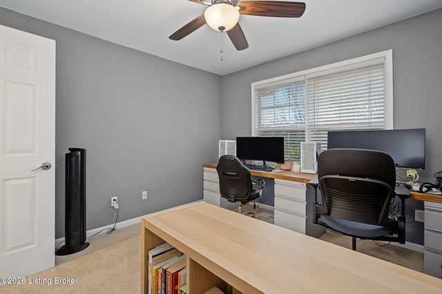 1201 Crosstimbers Dr, Louisville, KY 40245