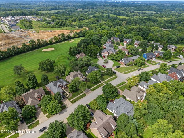 1201 Crosstimbers Dr, Louisville, KY 40245