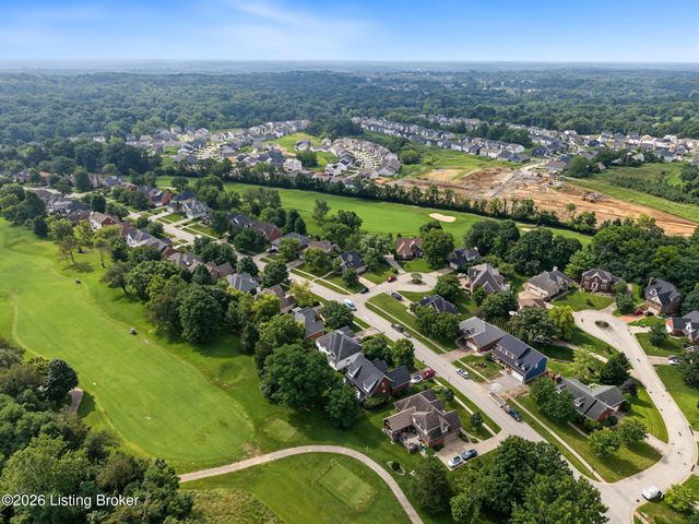 1201 Crosstimbers Dr, Louisville, KY 40245