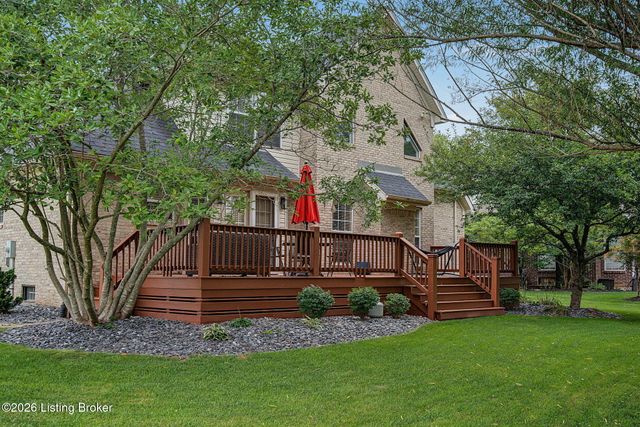 1201 Crosstimbers Dr, Louisville, KY 40245