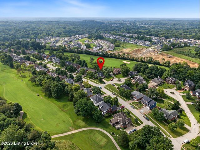 1201 Crosstimbers Dr, Louisville, KY 40245