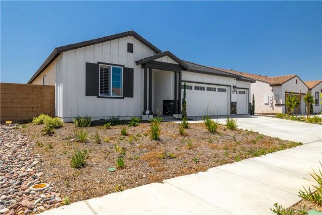 345 Charlton Street, Perris, CA 92570