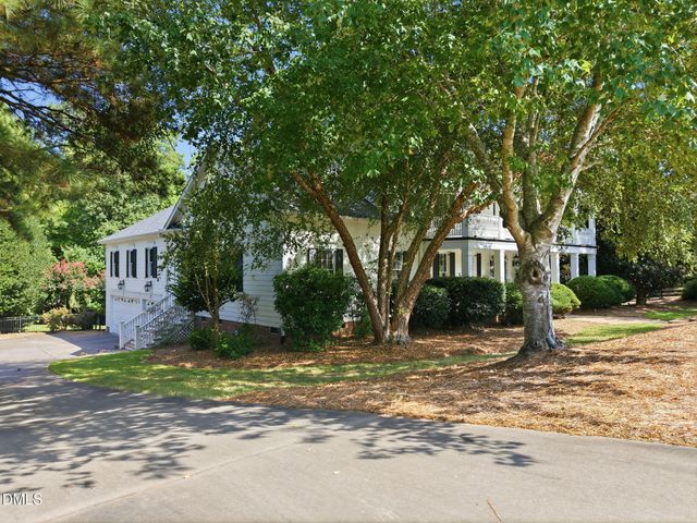 8125 Rosiere Drive, Apex, NC 27539