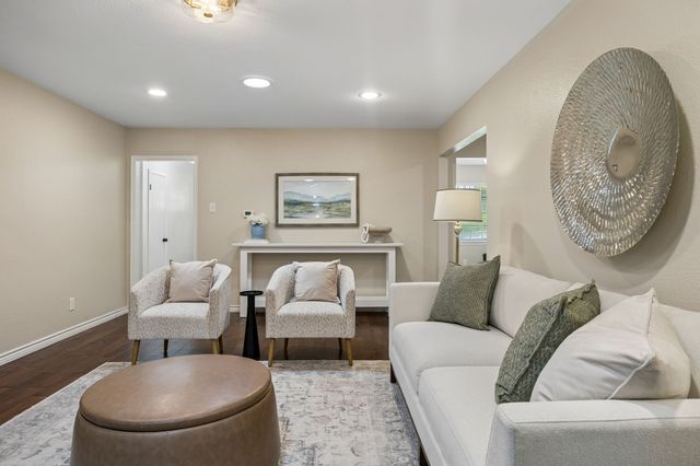 9734 Queenswood Lane, Dallas, TX 75238