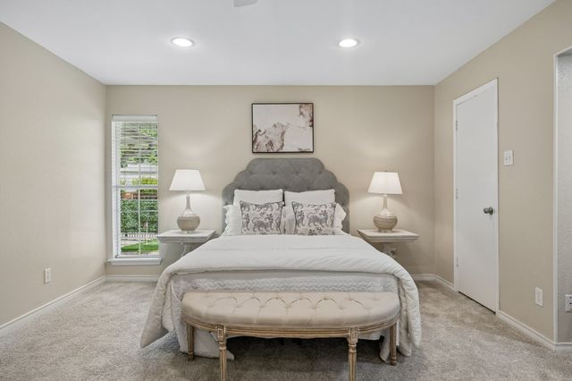 9734 Queenswood Lane, Dallas, TX 75238