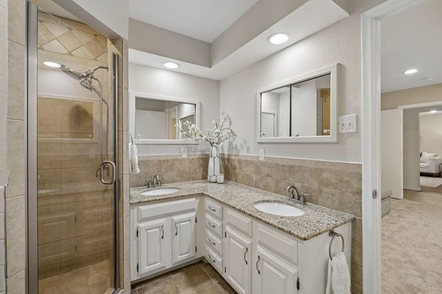 9734 Queenswood Lane, Dallas, TX 75238