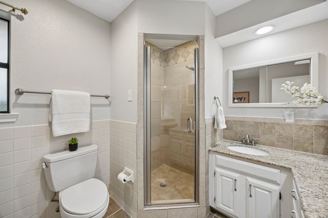 9734 Queenswood Lane, Dallas, TX 75238