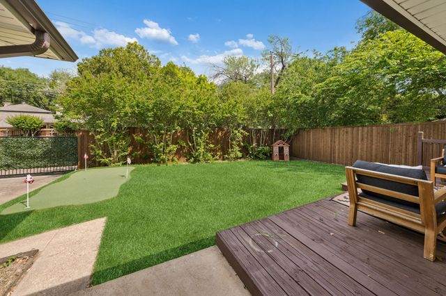 9734 Queenswood Lane, Dallas, TX 75238