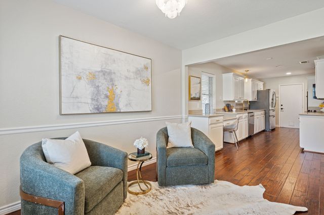 9734 Queenswood Lane, Dallas, TX 75238