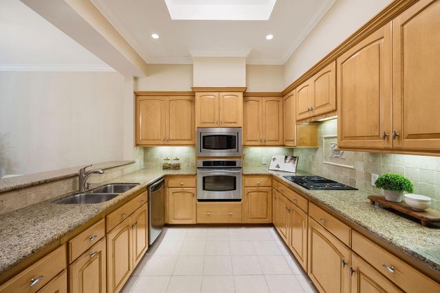 2118 Nantucket Drive C, Houston, TX 77057