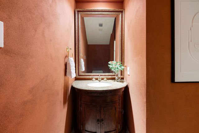 2118 Nantucket Drive C, Houston, TX 77057