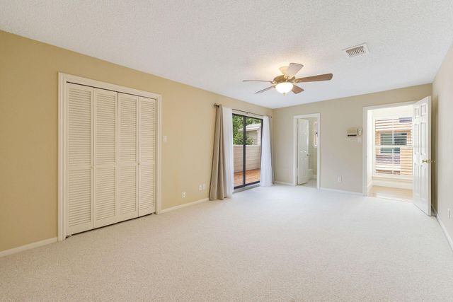 2118 Nantucket Drive C, Houston, TX 77057