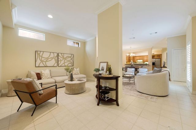 2118 Nantucket Drive C, Houston, TX 77057