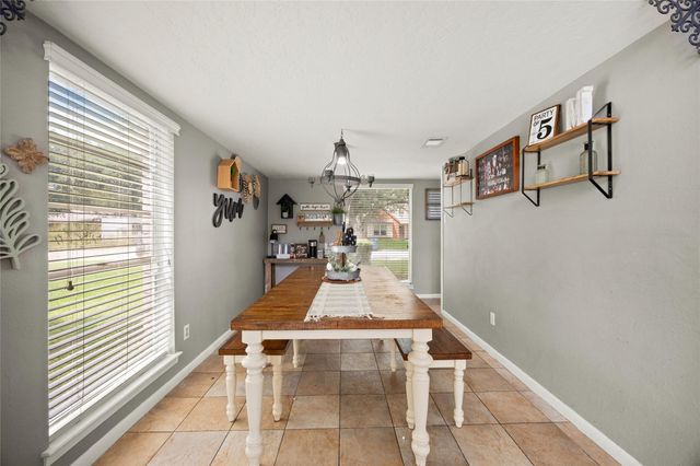 1809 20th Avenue N, Texas City, TX 77590