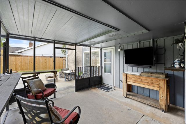 1809 20th Avenue N, Texas City, TX 77590