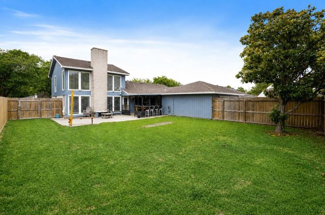 1809 20th Avenue N, Texas City, TX 77590