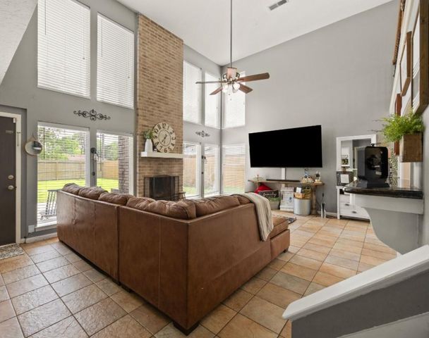1809 20th Avenue N, Texas City, TX 77590