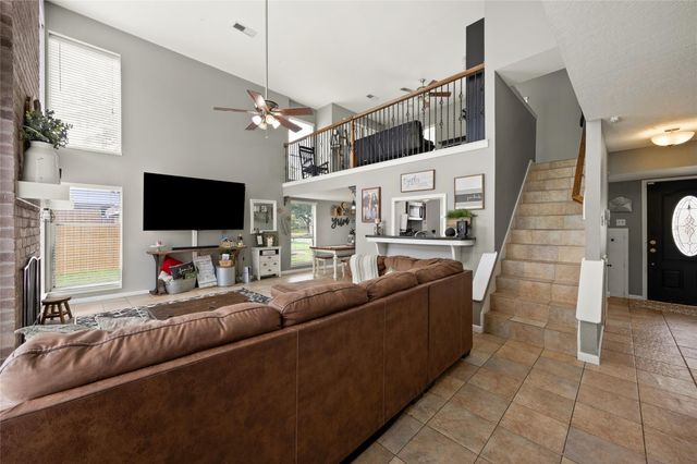 1809 20th Avenue N, Texas City, TX 77590