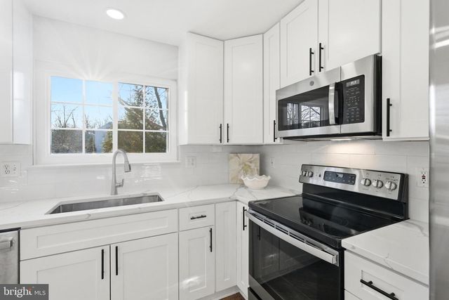 613 BRIAN THOMAS CT SE, Leesburg, VA 20175