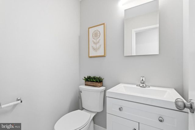 613 BRIAN THOMAS CT SE, Leesburg, VA 20175